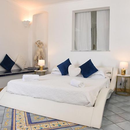 Villa La Terrazza Suites Σορέντο Εξωτερικό φωτογραφία