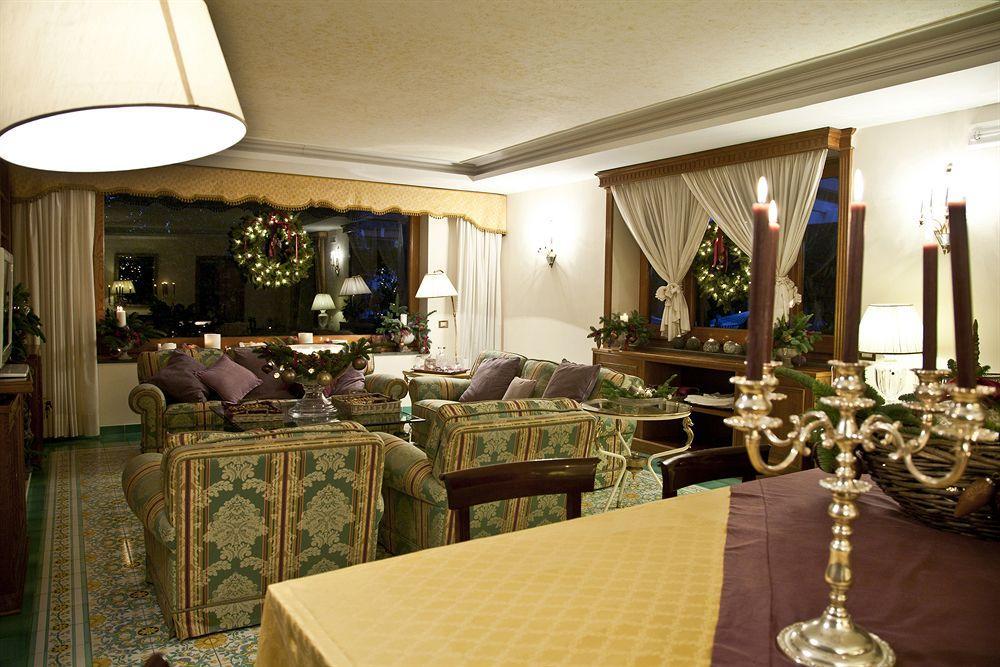 Villa La Terrazza Suites Σορέντο Εξωτερικό φωτογραφία