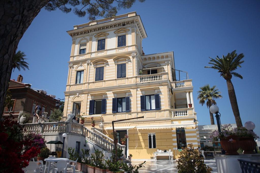 Villa La Terrazza Suites Σορέντο Εξωτερικό φωτογραφία