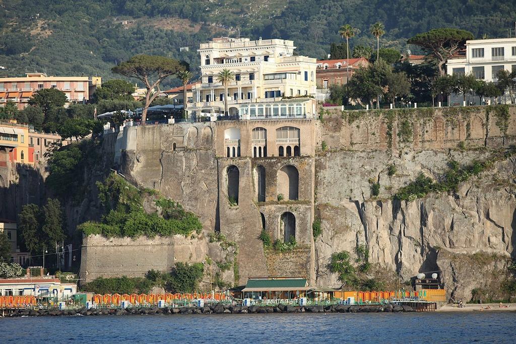 Villa La Terrazza Suites Σορέντο Εξωτερικό φωτογραφία