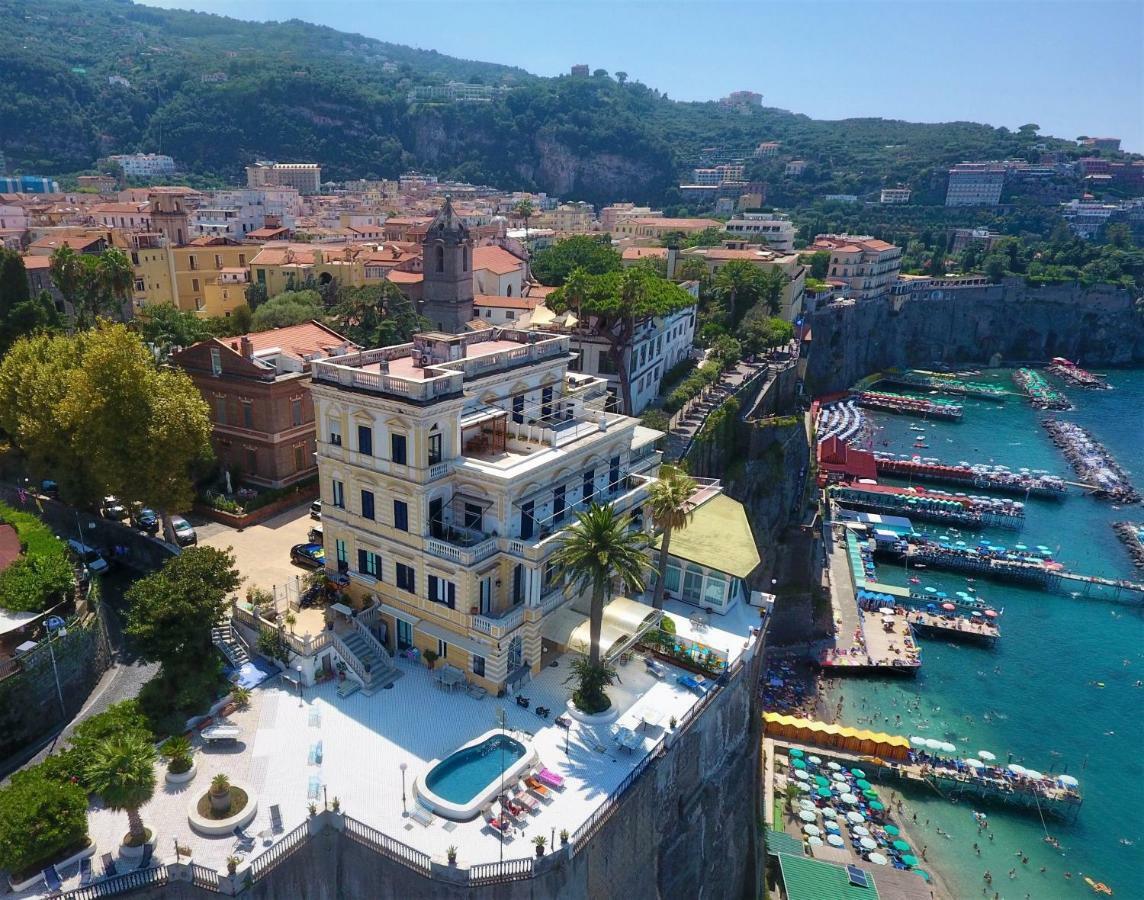 Villa La Terrazza Suites Σορέντο Εξωτερικό φωτογραφία